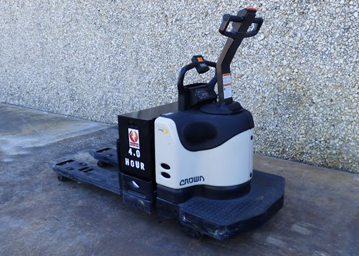 FL1138 Crown PE450060 Rider Pallet Jack Warehouselift